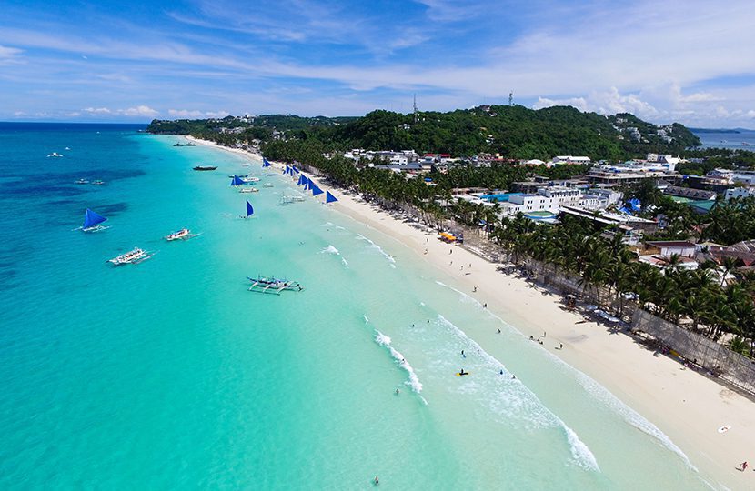 Paraw sailing at the white beach of Boracay by smallhorse