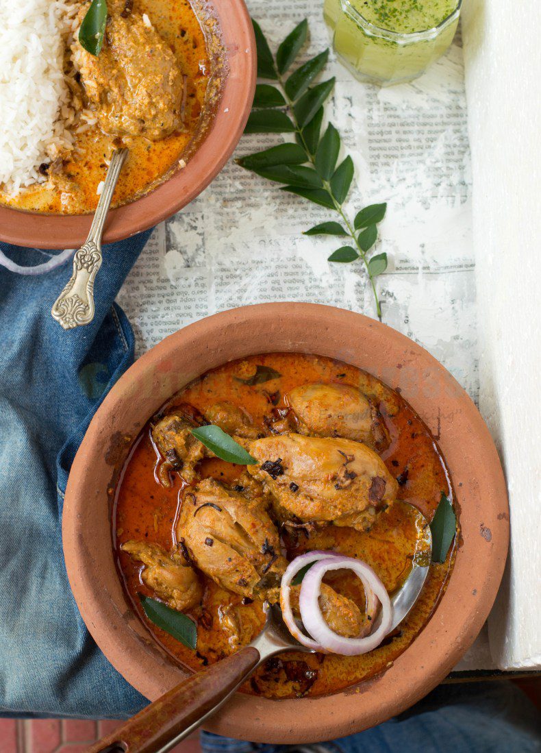 Kori Gassi (Mangalorean chicken curry)