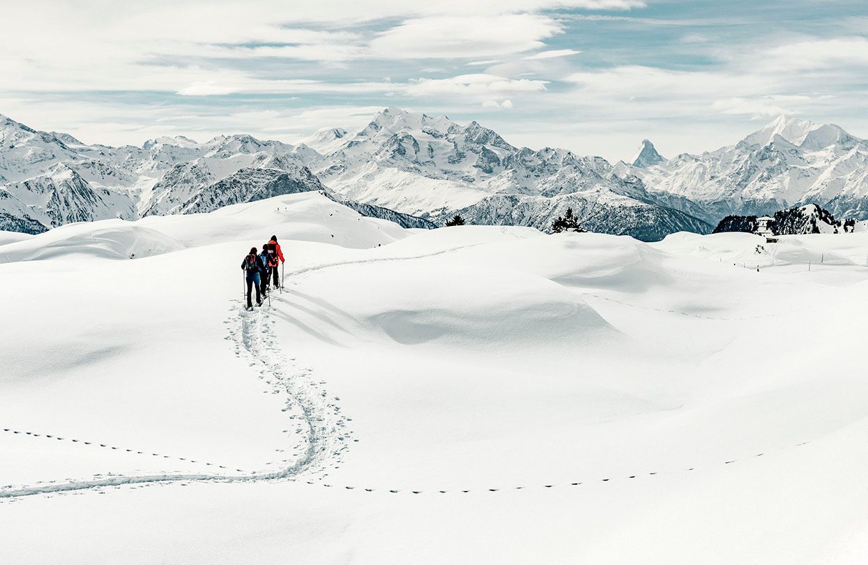 Snowshoe tour at Moosfluh, Image Copyright Silvano Zeiter Switzerland Tourism